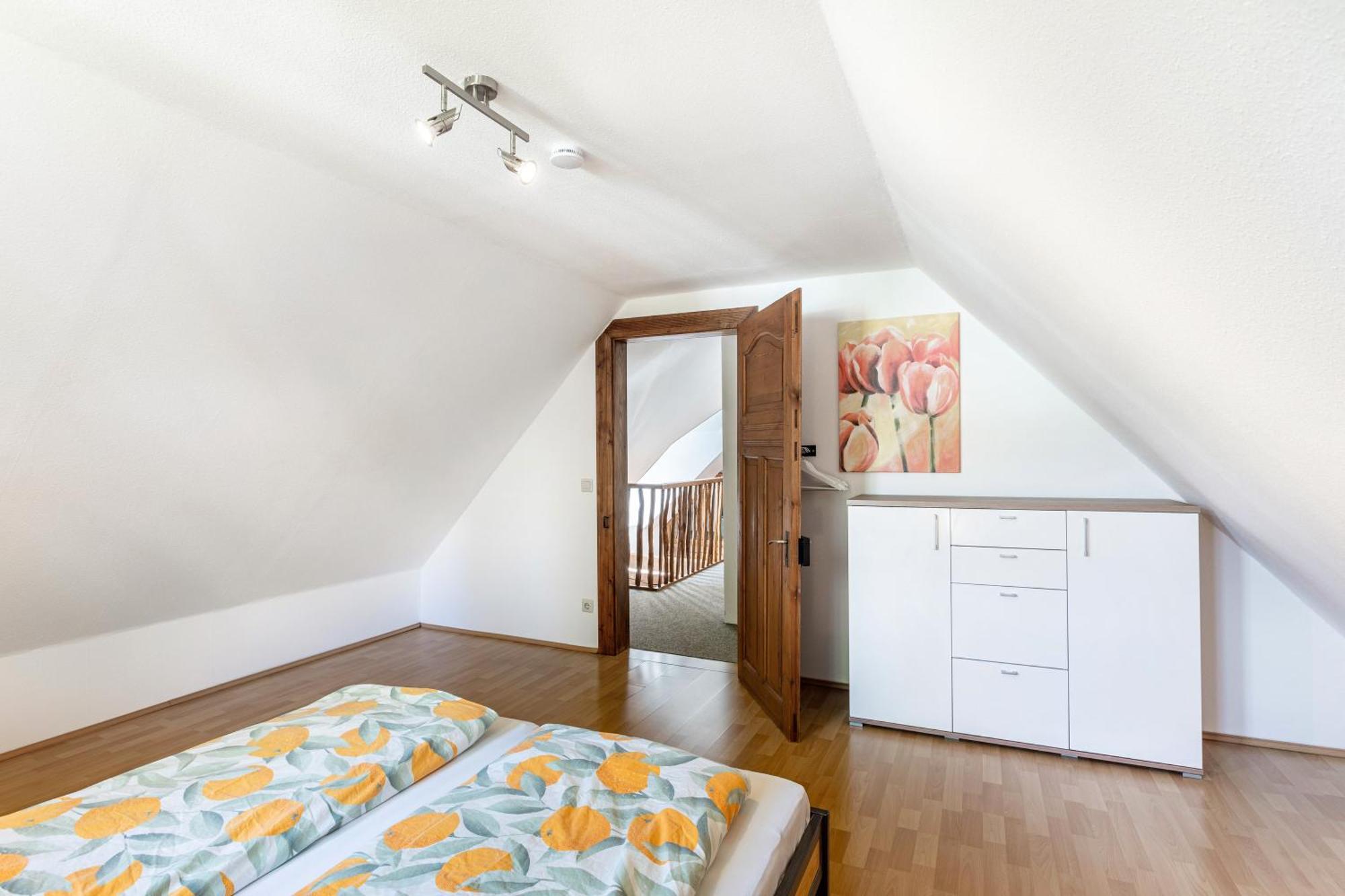 Fachwerk-Ferienhaus 1764 เอสลัวห์ ภายนอก รูปภาพ